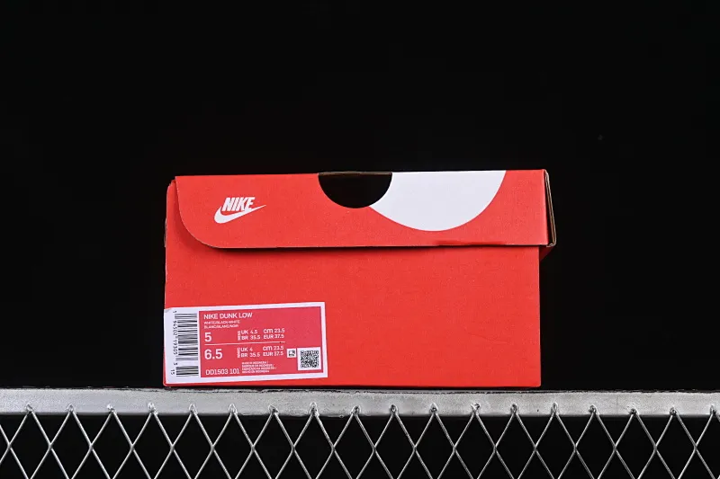 All categories Nk SB Dunk Series Nk SB Dunk Low High-end customized low-top sneakers Nike SB Dunk Low "Just Do It" straps Anniversary high-end customized low-top casual sneakers DD1503-101